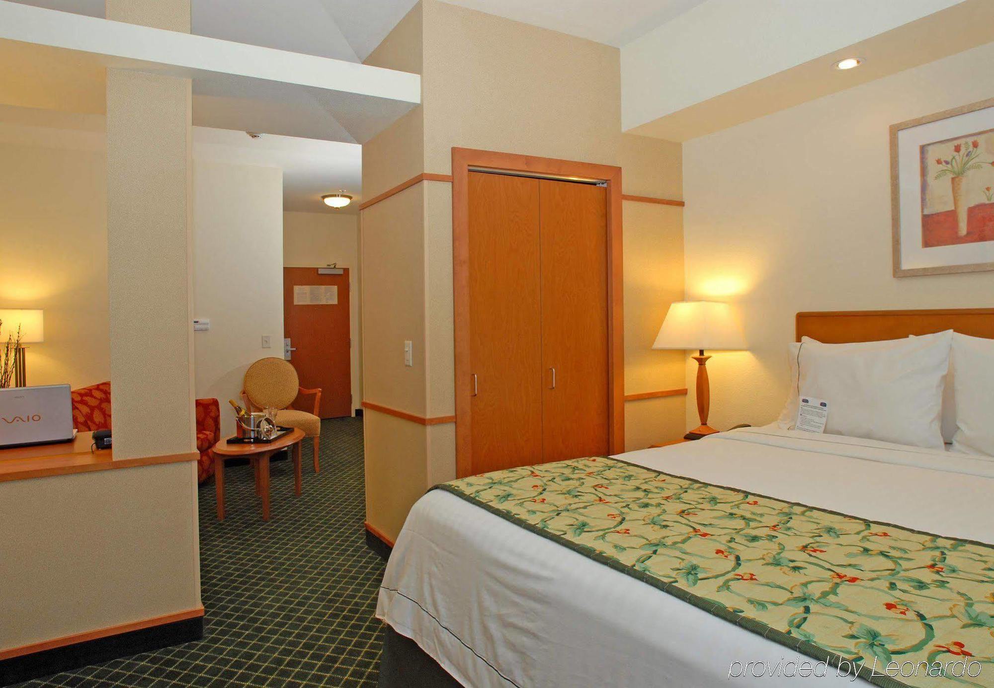 Hotel Fairfield &